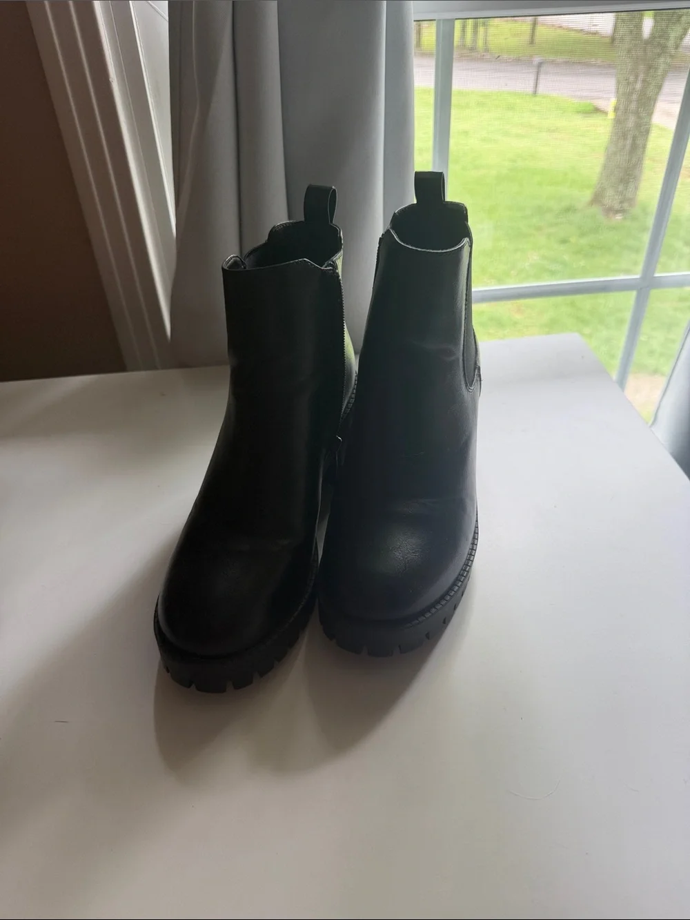 Black Women's Chelsea Lug Boots - Classic Ankle Boot